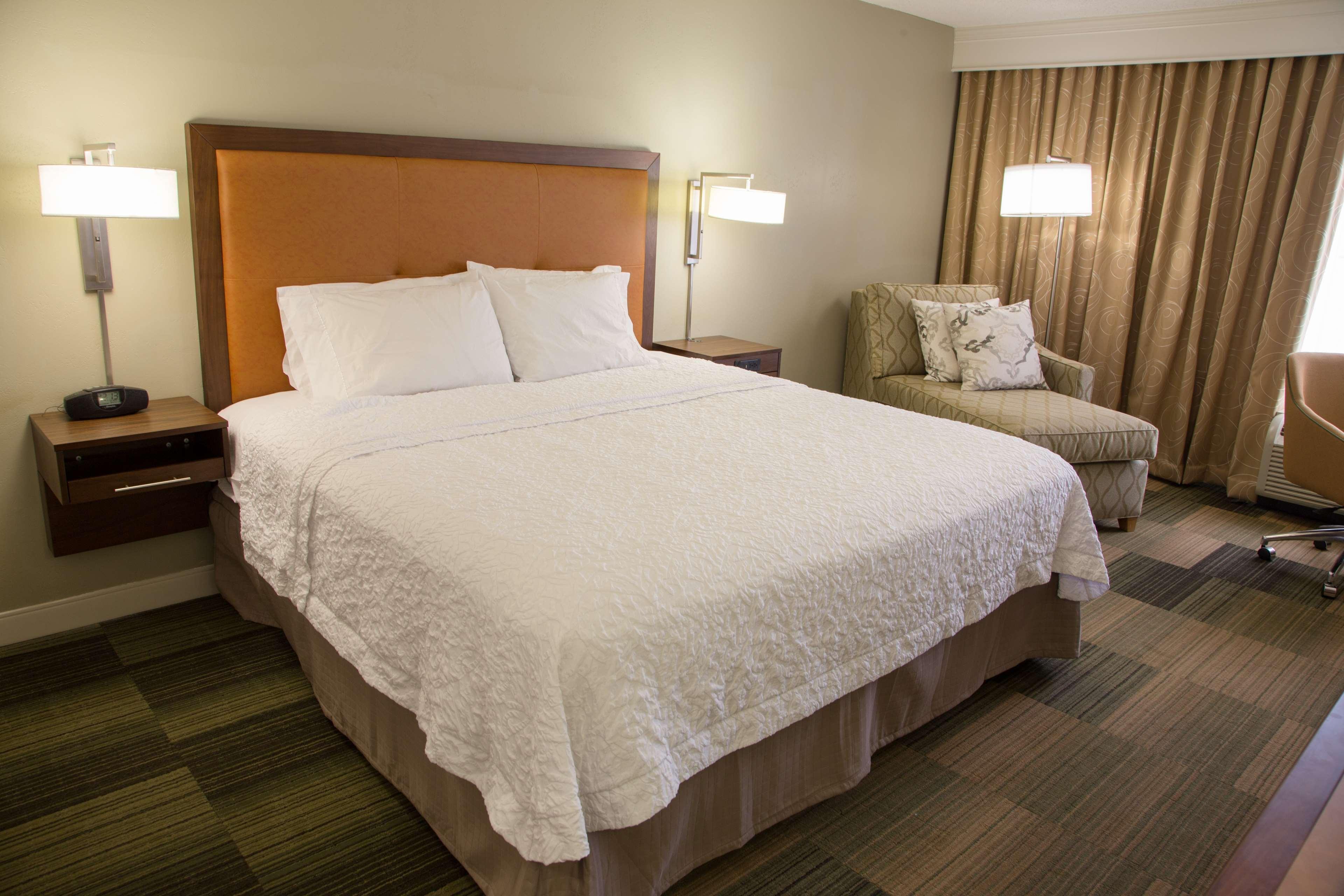 Hampton Inn & Suites Albany-Downtown Exteriör bild