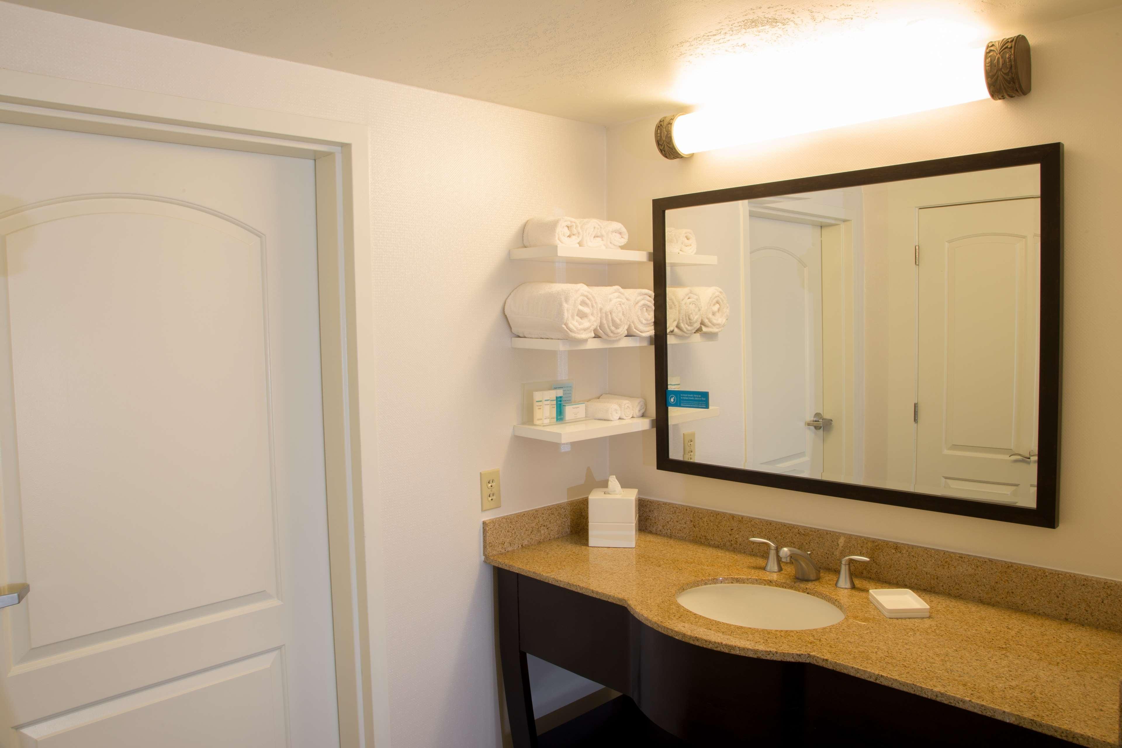 Hampton Inn & Suites Albany-Downtown Exteriör bild