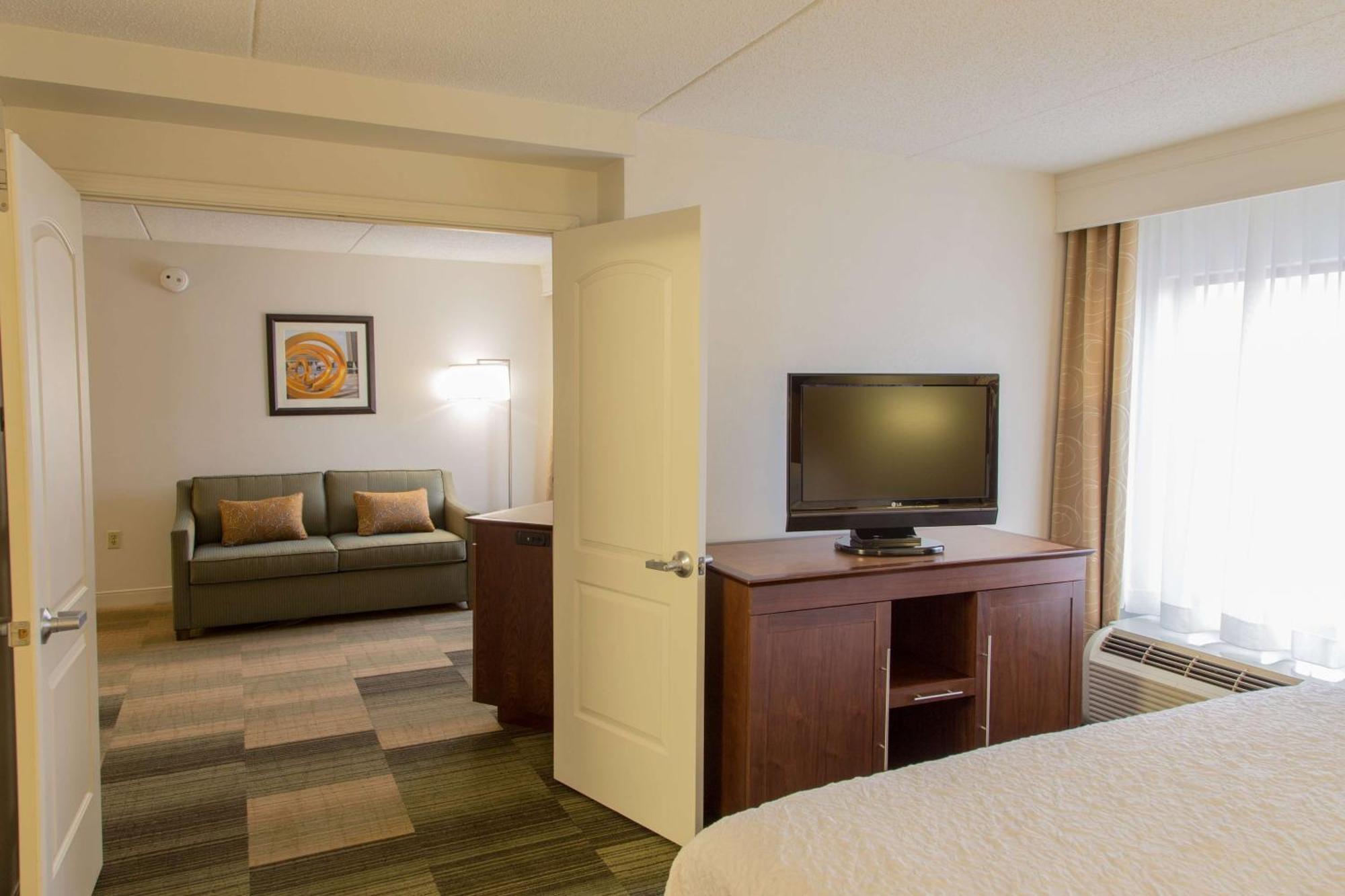 Hampton Inn & Suites Albany-Downtown Exteriör bild