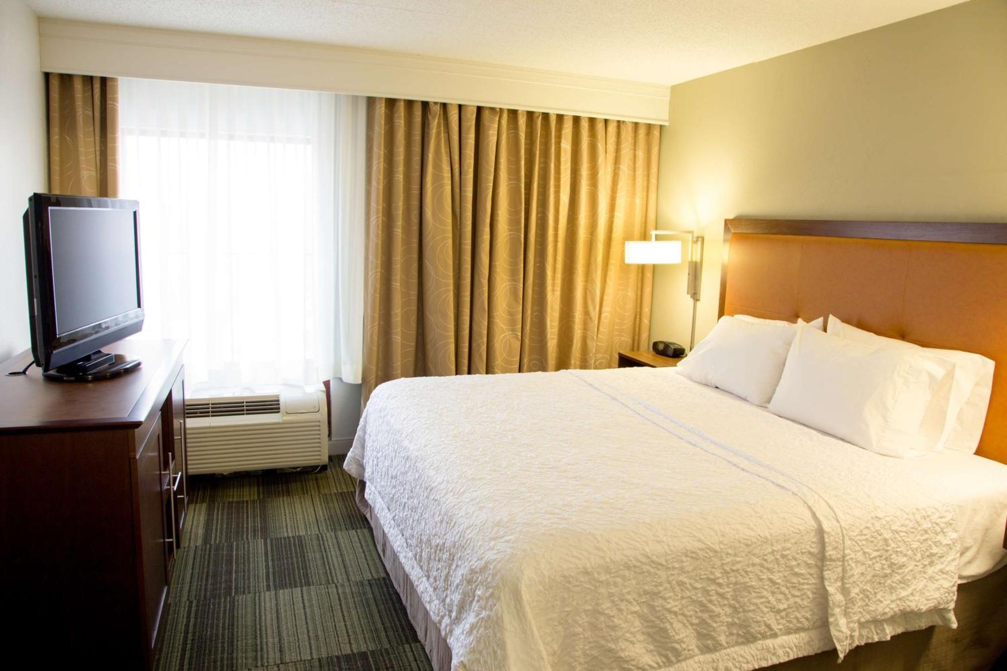 Hampton Inn & Suites Albany-Downtown Exteriör bild