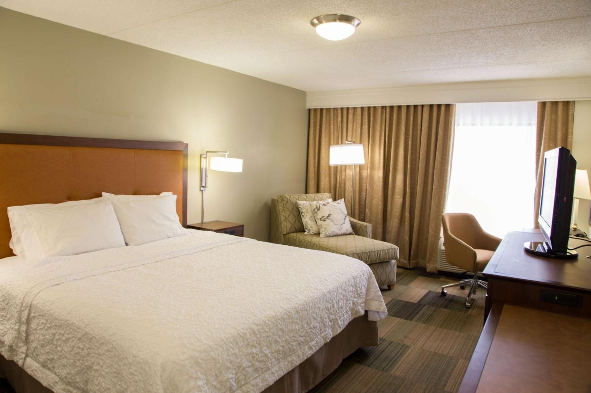 Hampton Inn & Suites Albany-Downtown Exteriör bild