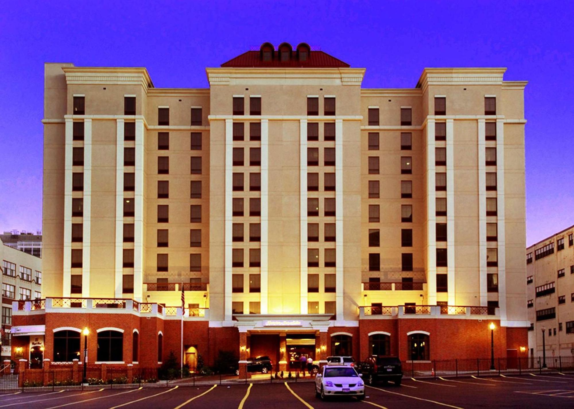 Hampton Inn & Suites Albany-Downtown Exteriör bild