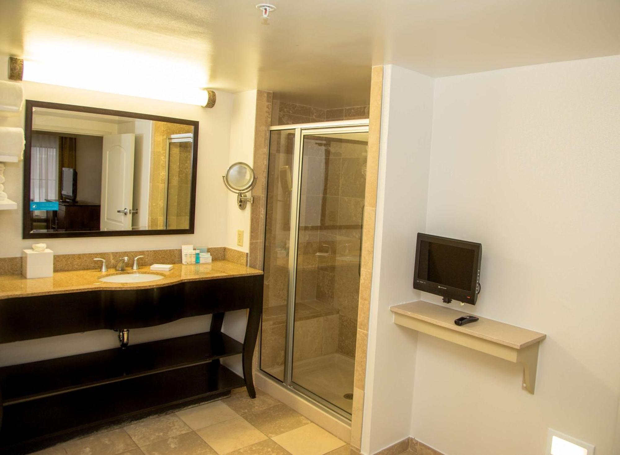 Hampton Inn & Suites Albany-Downtown Exteriör bild