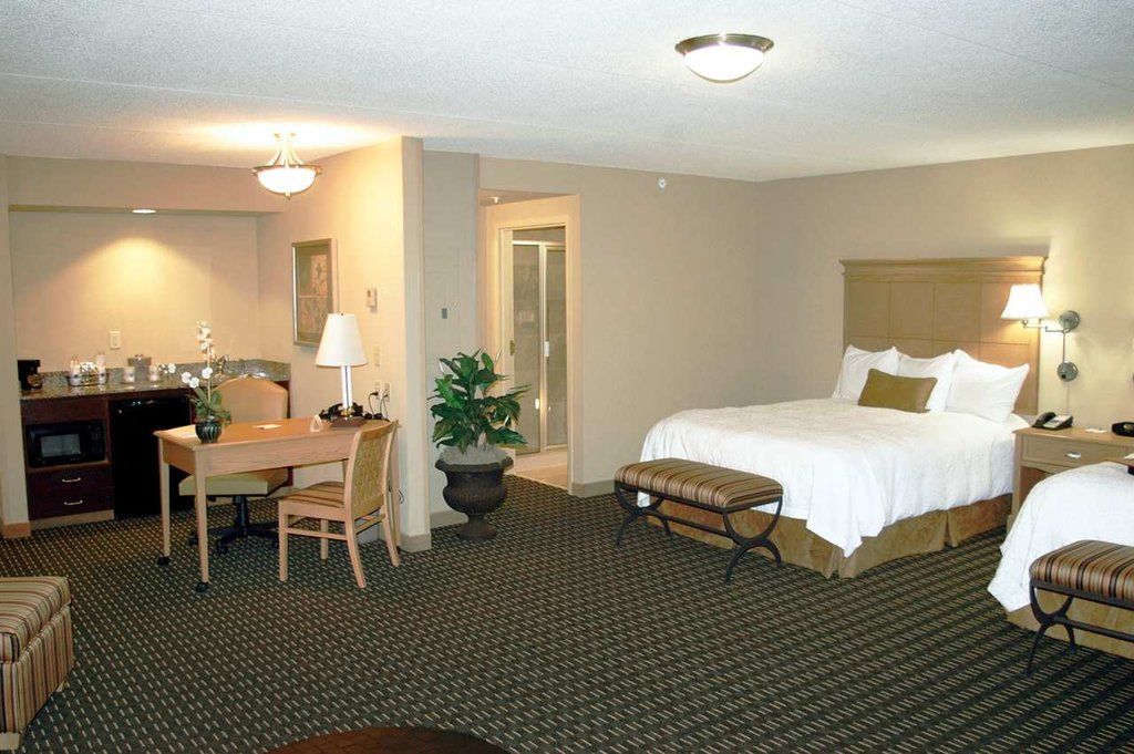 Hampton Inn & Suites Albany-Downtown Exteriör bild